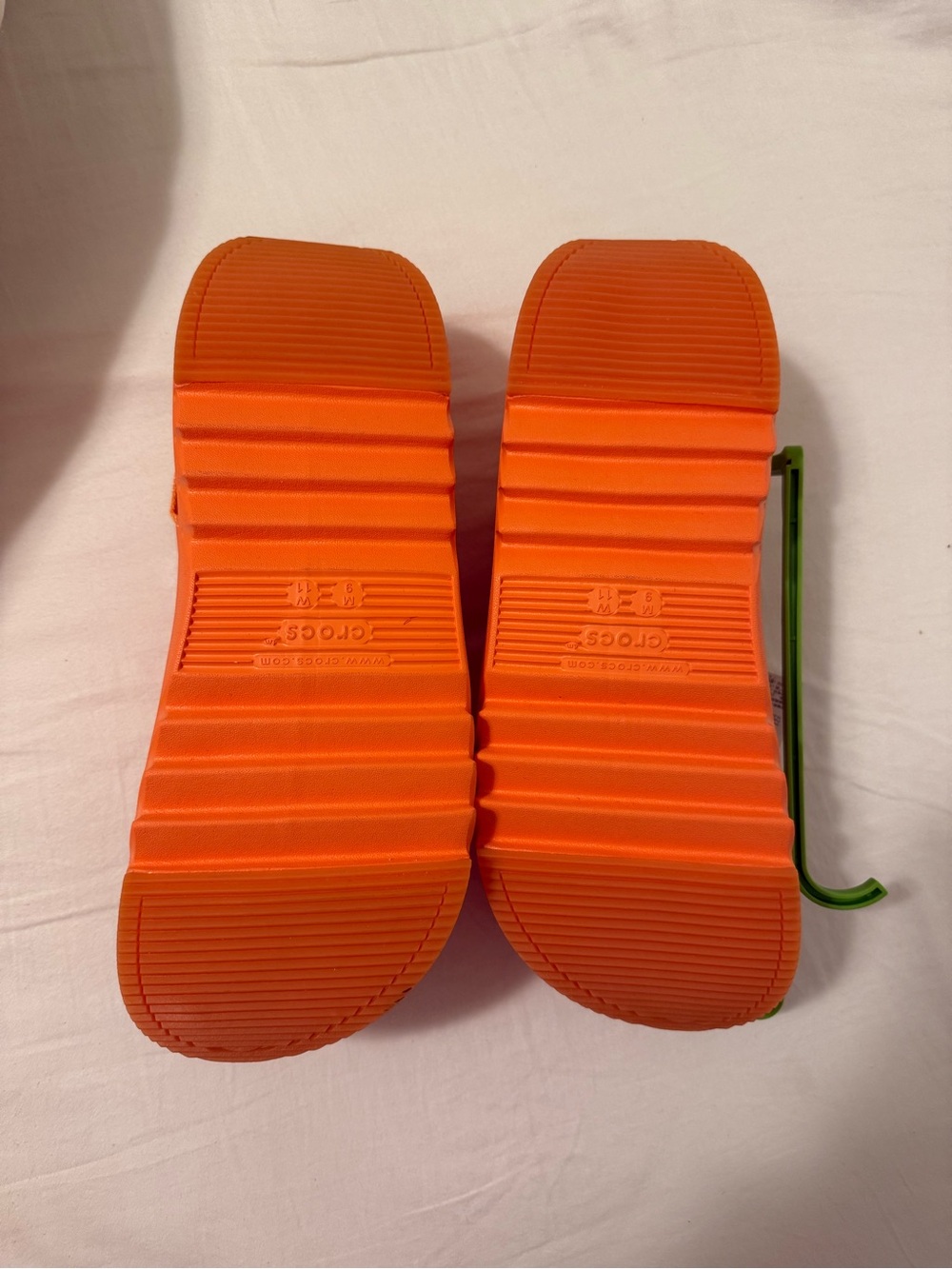 Crocs Unisex Orange Hiker Xscape Clogs 'Persimmon' Men US 9/ Women 11 - Picture 5 of 5